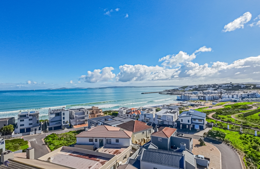 4 Bedroom Property for Sale in Calypso Beach Western Cape